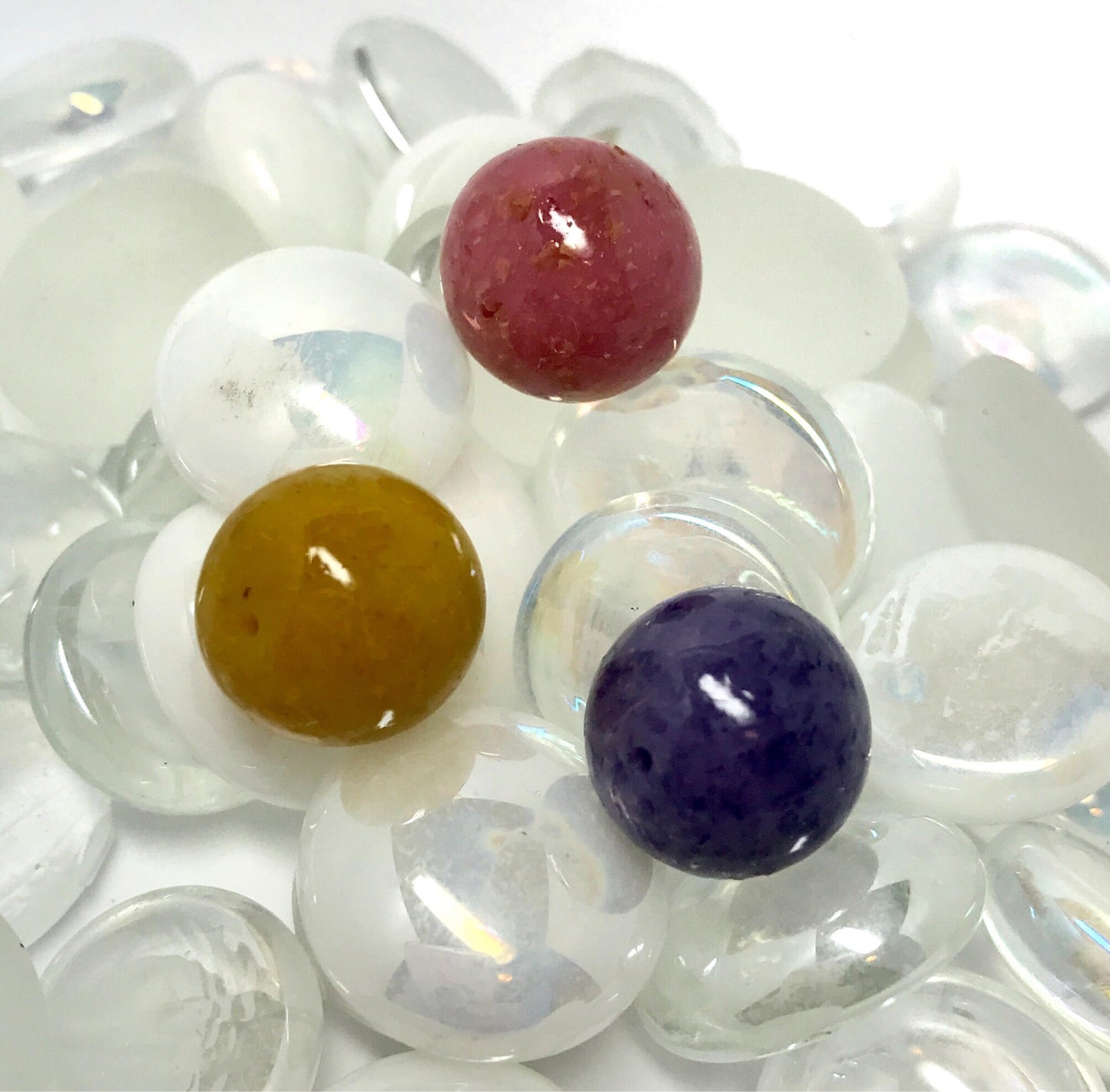 Keepsake and memorial jewelry / Handmade flower petal beads / 216