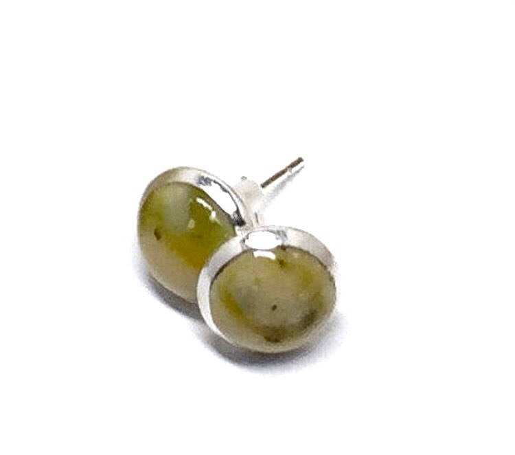 Cabochon Post Earrings / 716