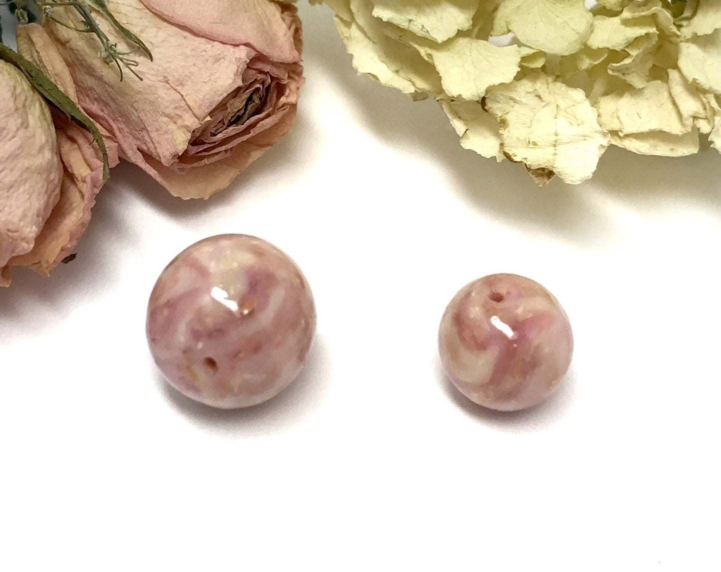 Keepsake and memorial jewelry / Handmade flower petal beads / 216