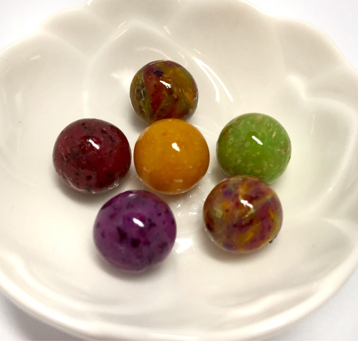 Keepsake and memorial jewelry / Handmade flower petal beads / 216