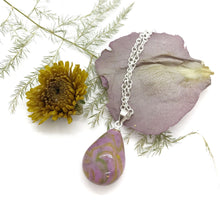 Load image into Gallery viewer, Memorial flower petal jewelry / Mini tear drop necklace / 718
