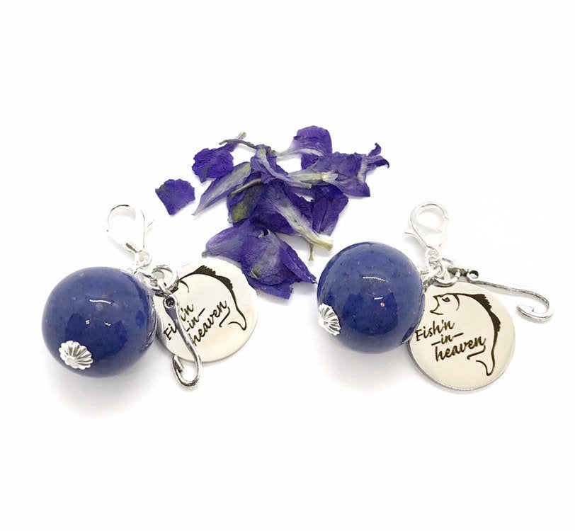 Memorial and keepsake flower petal jewelry / clip charm / 116