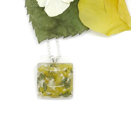 Memorial Flower Petal Jewelry / Square Crystal Clear Resin Flower Petal Necklace  / 720