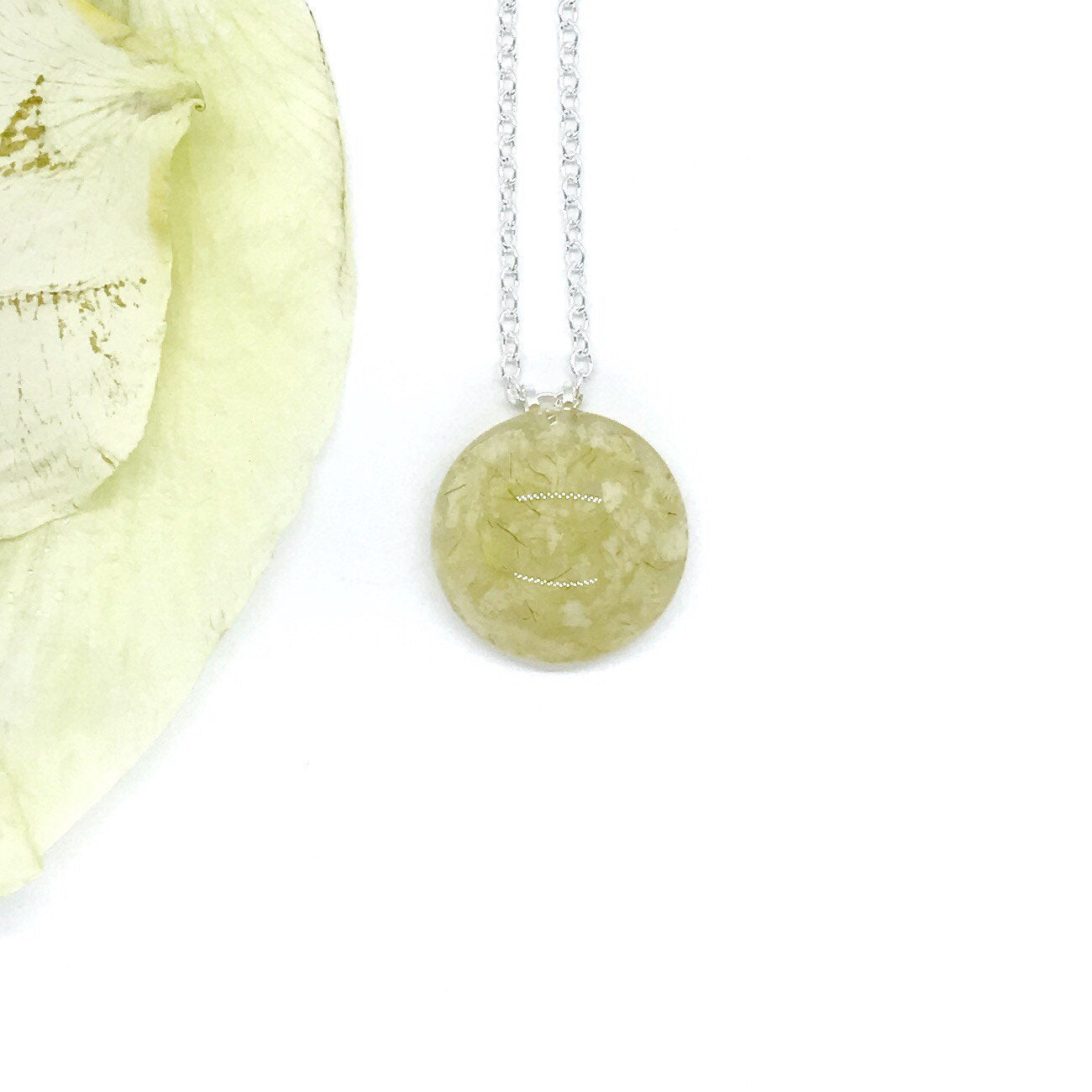 Memorial Flower Petal Jewelry / Round Crystal Clear Resin Flower Petal Necklace / 420